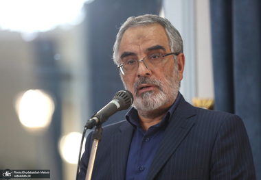 انصاری: کسی فکر نکند که باید سلاح خودش در دفاع از راه امام را کنار بگذارد