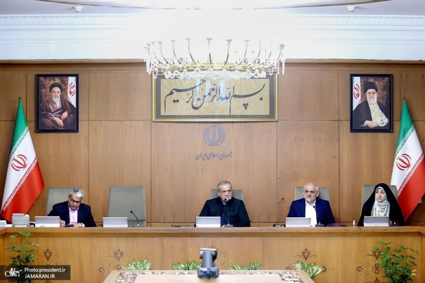 اولین جلسه دولت پزشکیان در سال ۱۴۰۴ برگزار شد + عکس ها
