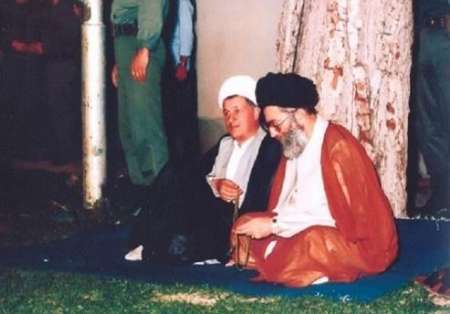 خاطره رهبر معظم انقلاب از ملاقات با آیت الله هاشمی در زندان