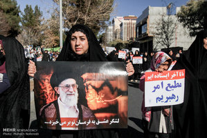 تجمع و راهپیمایی مردمی در اعتراض به آشوب های اخیر در استان ها 
