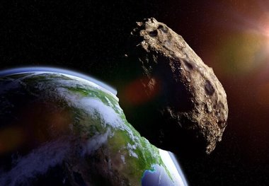 عبور سیارکی به اندازه یک هتل از کنار زمین!
