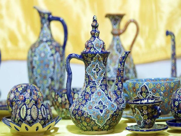 عرضه‌ی آثار صنایع دستی آذربایجان شرقی از طریق فروشگاه‌های زنجیره‌ای