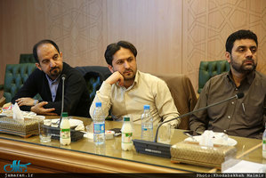 بازدید جمعی از مدیران موسسه تنظیم و نشر آثار امام(س) از مرکز اسناد کتابخانه ملی 