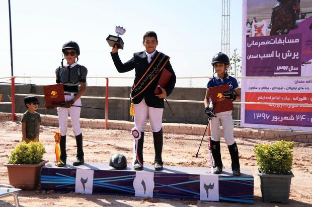 مسابقه های پرش با اسب استان قزوین با شناخت نفرات برتر پایان یافت