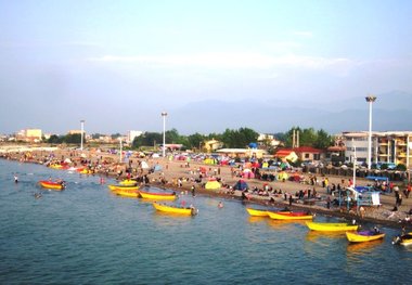 گردشگری با طعم فقر امکانات در منطقه نمونه ساحلی