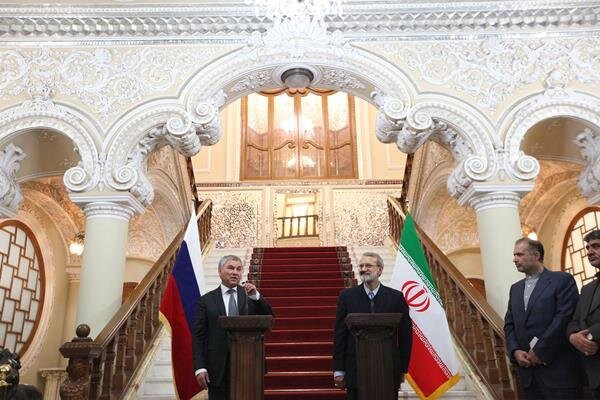 لاریجانی:‌ ایران و روسیه برای تقویت روابط راهبردی عزم جدی دارند