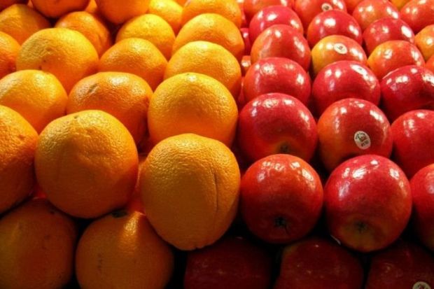 توزیع میوه با قیمت تنظیم بازار تا پایان نوروز ادامه دارد