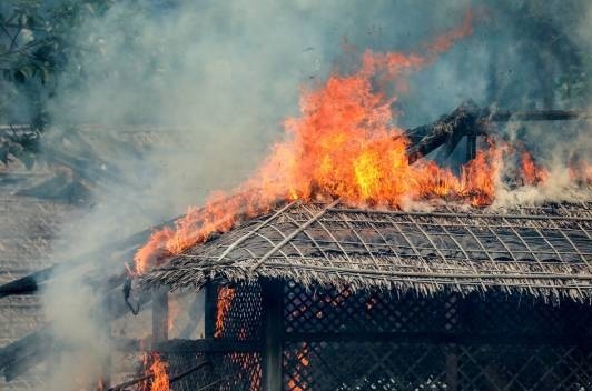 سه روستای مسلمان‌نشین دیگر در میانمار در آتش سوختند