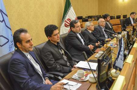 نشست جایگاه دانشگاههای غیر دولتی با حضور معاون وزیر خارجه در مشهد برگزار شد