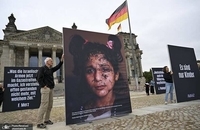 اعتراض فعالان طرفدار فلسطین به همدستی آلمان در نسل‌کشی توسط اسرائیل (3)