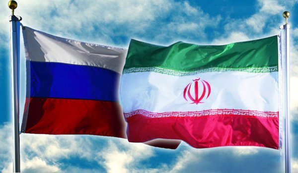 ایران و روسیه بر توسعه همه‌جانبه روابط دفاعی و سرعت بخشیدن بر اجرای توافقات تاکید کردند