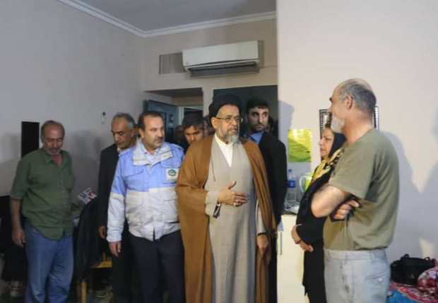 وزیر اطلاعات از اسکان آسیب دیدگان سیل در شیراز بازدید کرد