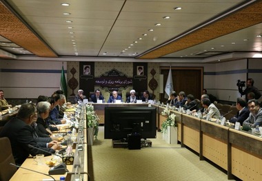 طرح های نیروگاه های خورشیدی در قم حمایت می شود