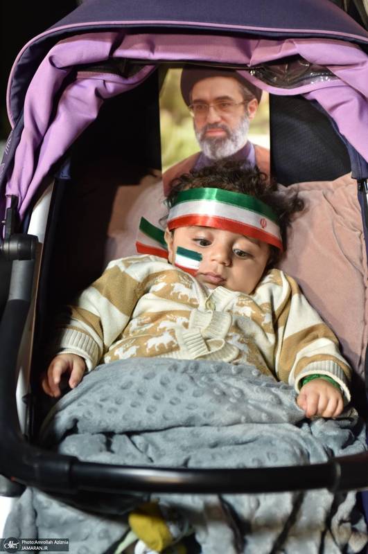 پنجاه و هشتمین اجتماع پر شور مردم در میدان انقلاب