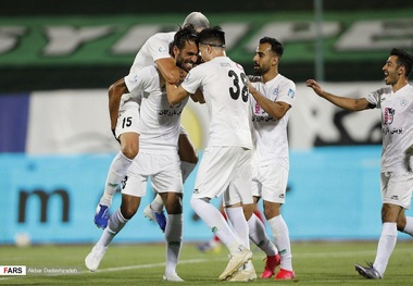 توضیح باشگاه ذوب آهن درباره زمان معرفی سرمربی این تیم
