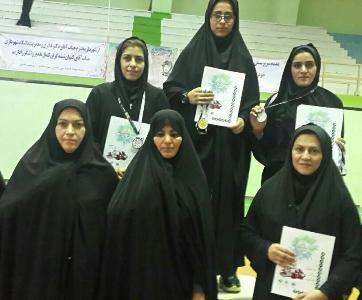 تیم بسیج دختران کرمانشاه مقام سوم جشنواره بومی ومحلی کشور را کسب کرد
