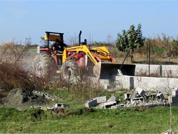 تخریب 2 بنای غیرمجاز کشاورزی در قزوین