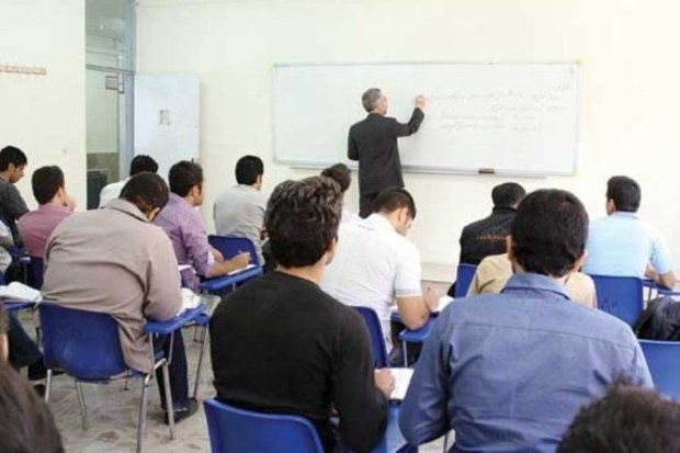 سهم دانشگاه های خوزستان از آموزش عالی کم است