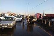 تصاویری از واژگونی و آتش‌سوزی خودرو در جاده خاوران