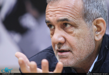 پزشکیان: مردم اختلاف فاحش حقوق خود و مسئولان را بر نمی تابند/ بودجه موسسات غیرضروری در بودجه 98 حذف شود