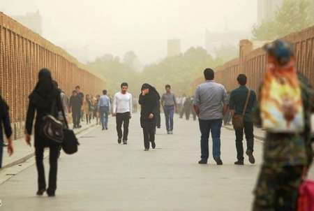 بازگشت گرد و غبار به آسمان اصفهان   هوا گرم تر می شود