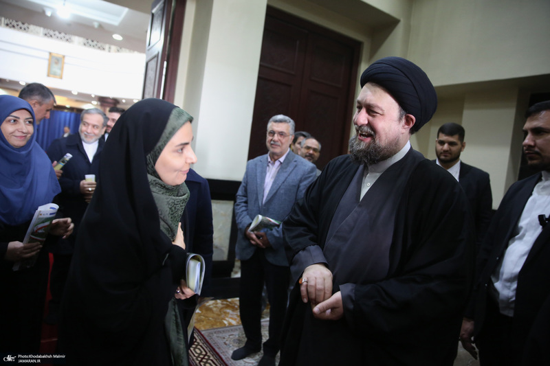 حاشیه تجدیدمیثاق رئیس جمهور و اعضای دولت با آرمان‌های بنیانگذار جمهوری اسلامی ایران