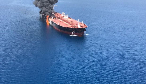 مقام سابق نیروی دریایی آمریکا نیروهای کشورش را در حادثه نفتکش‌ها متهم کرد