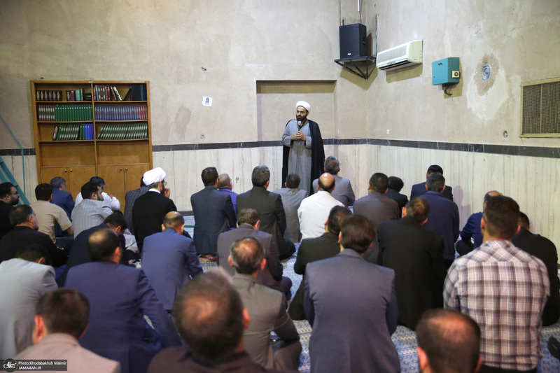 تجدید عهد با آرمان‌های امام خمینی(ره) و بزرگداشت شهدای خدمت در حسینیه جماران