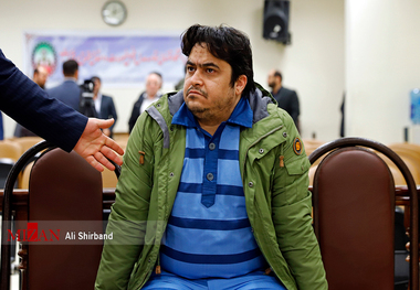 گزارش کامل اولین جلسه دادگاه «روح الله زم»