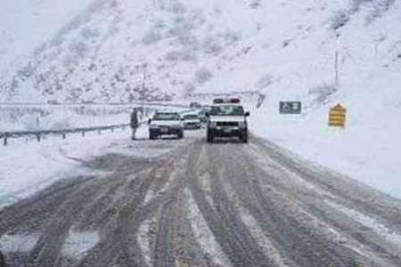 بارش برف و باران در جاده های زنجان رانندگان احتیاط کنند