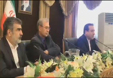 عراقچی: حضور آمریکایی ها در مذاکرات در صورت برداشتن تحریم ها از نظر ما بلامانع است
