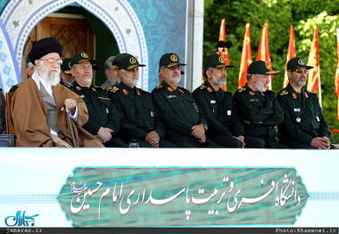 مراسم دانش‌آموختگی دانشجویان دانشگاه امام حسین(ع) با حضور فرمانده کل قوا 