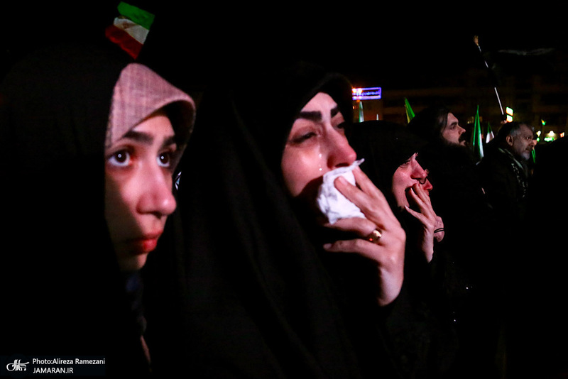 تجمع مردمی در میدان انقلاب اسلامی تهران