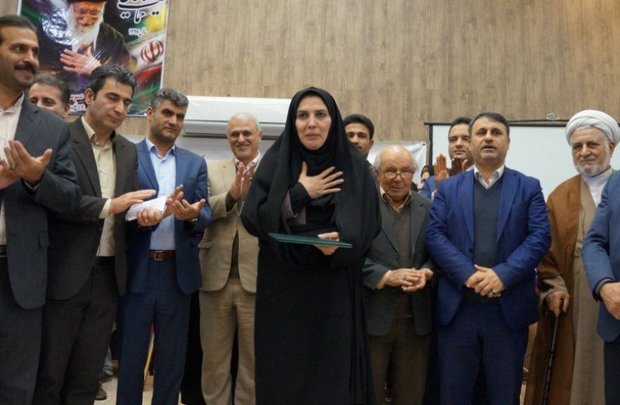 اولین بانوی شهردار‌ در تولمشهر منصوب شد