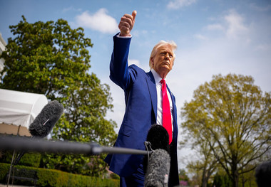 ترامپ قصد دارد به مناسبت تولدش یک رژه نظامی در واشنگتن برگزار کند