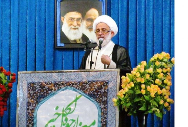 امام جمعه فردیس: رمز پیروزی جبهه مقاومت اطاعت از ولایت و رهبری است