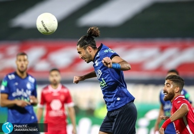 آخرین اخبار استقلال و پرسپولیس|اعتراض سرخ پوشان به عدم رعایت قانون ۱۰-۹۰ روی سکوها/ آبی ها به دنبال ثبت کلین شیت دهم

