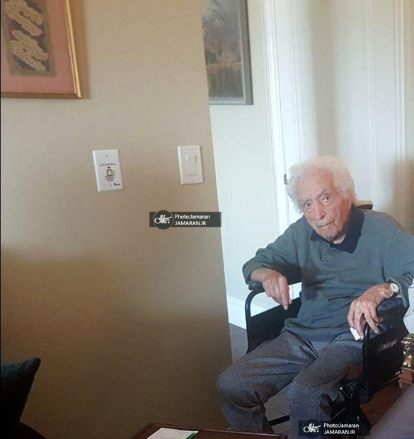 جدیدترین تصویر از دکتر محمدعلی اسلامی ندوشن در سن 94 سالگی