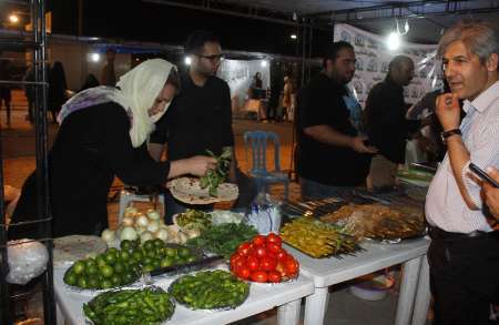افتتاح جشنواره خیریه غذا به نفع بیماران خاص در اهواز