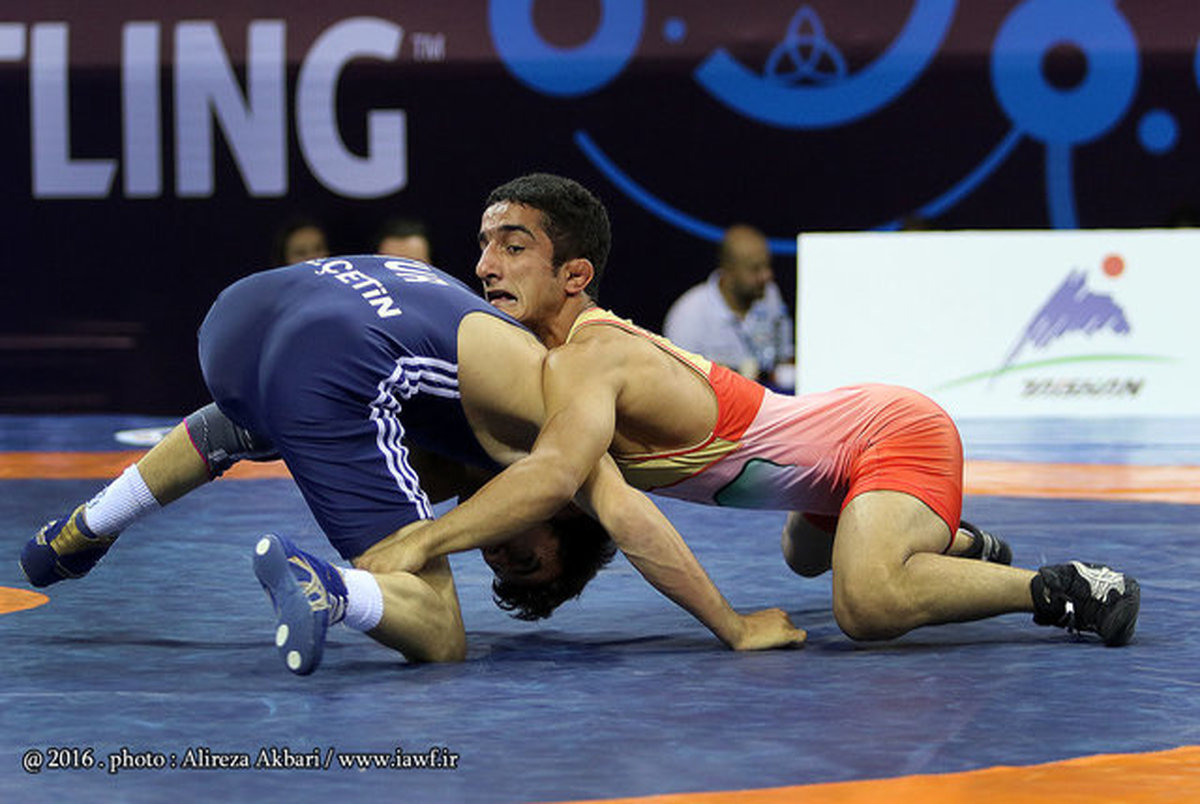 کشتی ایران برای نخستین بار سهمیه کامل المپیک جوانان را کسب کرد
