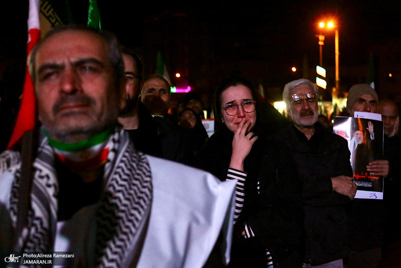تجمع مردمی در میدان انقلاب اسلامی تهران