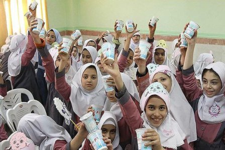 مدیرکل آموزش و پرورش شهر تهران:توزیع شیر مدارس با تامین اعتبار ادامه خواهد داشت