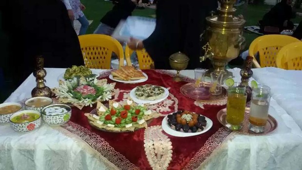 جشنواره زیباترین سفره های افطاری در قزوین برگزار شد