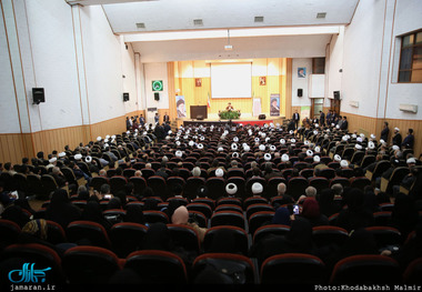 محمد رضا بهشتی: آیت الله موسوی اردبیلی فقیه و مرجعی «زمان آگاه» بود/
مهرپور: آیت الله موسوی اردبیلی موانع زیادی را از سر راه دستگاه قضا برداشت/
دادگر: نگاه متعادل آیت الله اردبیلی به اسلامی سازی بسیار راهگشا بود