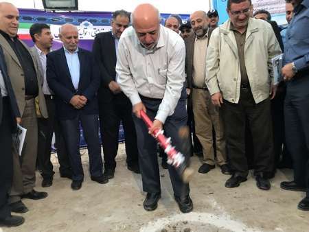 با حضور وزیر نیروعملیات ساخت سدهای مارد و بهمنشیر در آبادان و خرمشهر آغاز شد