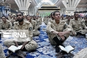 سربازان ارتش با قرائت قرآن یاد پیر جماران را گرامی داشتند
