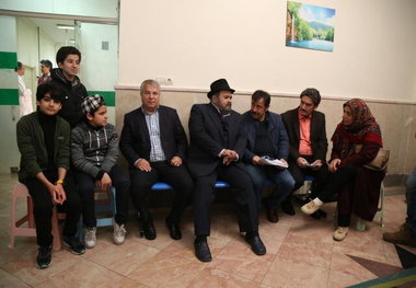 علی پروین و اکبر عبدی در پشت صحنه یک سریال + عکس
