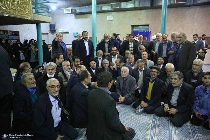 دیدار جمعی از پیشکسوتان سپاه جماران با سید حسن خمینی  1