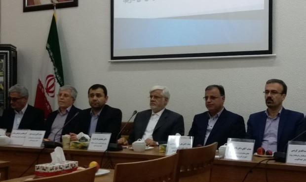 عارف: همکاری علمی با کشورهای منطقه در اولویت است