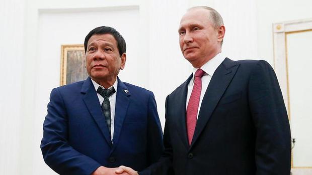 رئیس جمهور فیلیپین: واکسن ضد کرونای روسیه را اول روی من آزمایش کنید